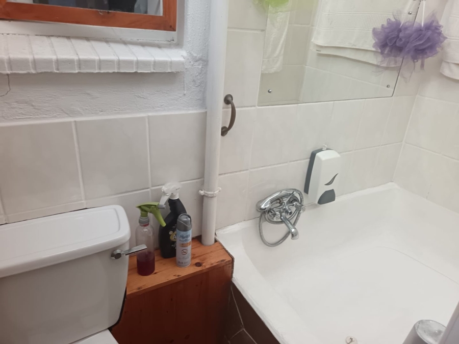 4 Bedroom Property for Sale in Kleinkrantz Western Cape